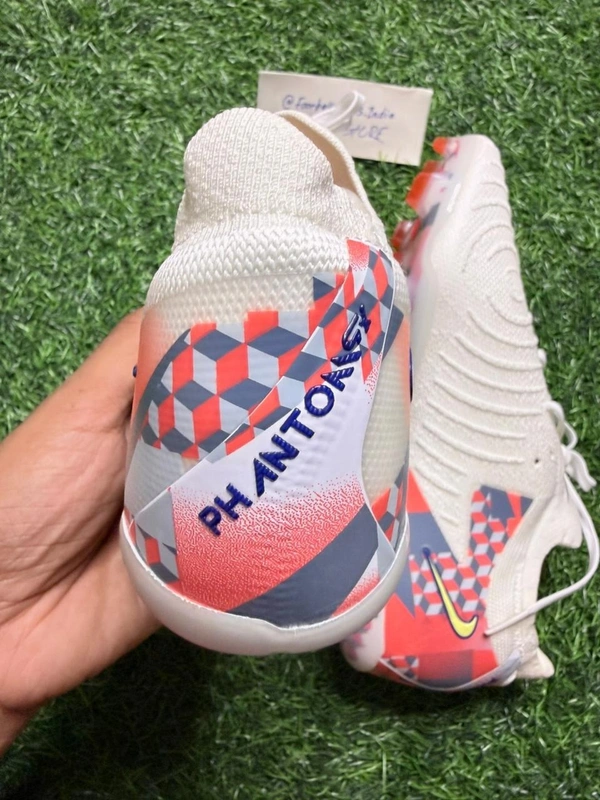 PhantomGX Luna White & Orange Low-top FG With Lace - 5.5