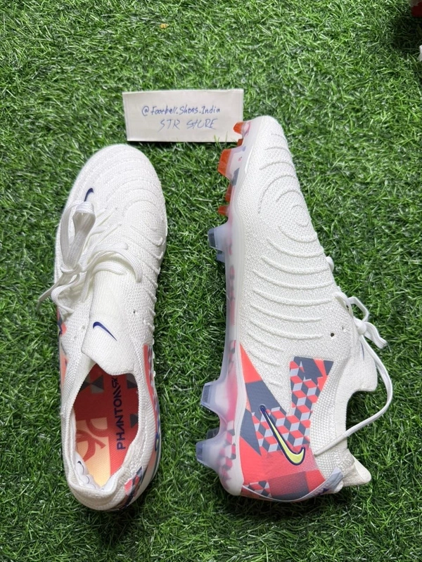 PhantomGX Luna White & Orange Low-top FG With Lace - 7.5