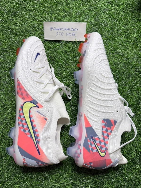 PhantomGX Luna White & Orange Low-top FG With Lace - 7.5