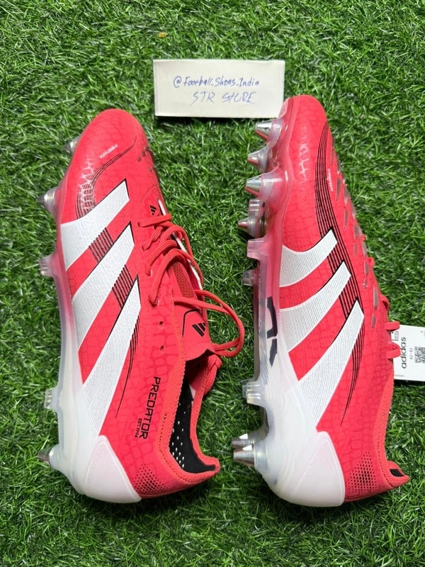 Predator Elite Red Colour SG With Lace(Metal Changer) - 6.5