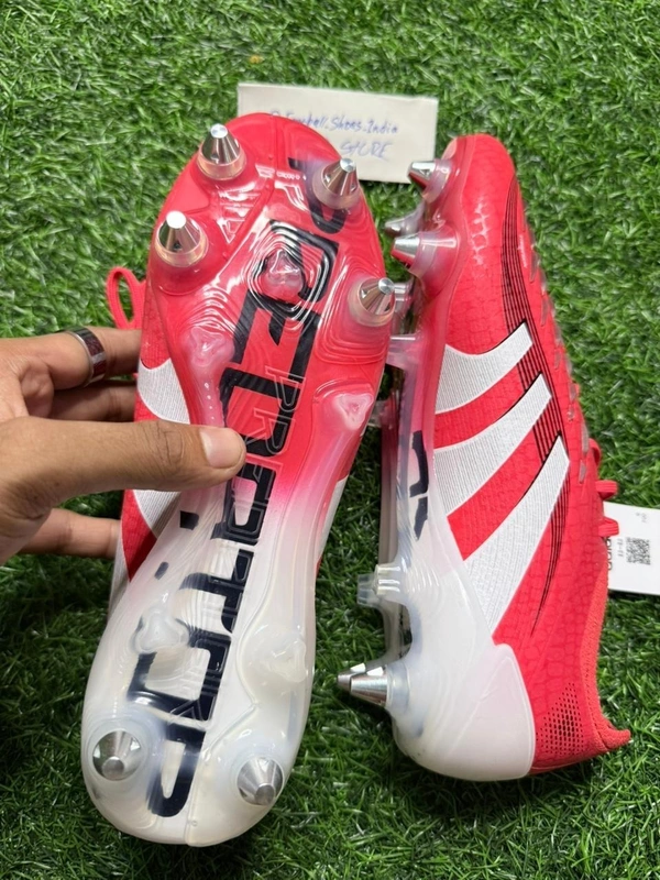 Predator Elite Red Colour SG With Lace(Metal Changer) - 9.5