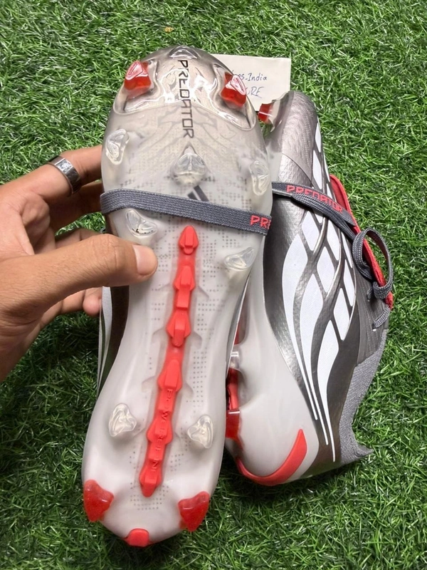 Predator Elite Foldover FG Grey Colour With lace - 6