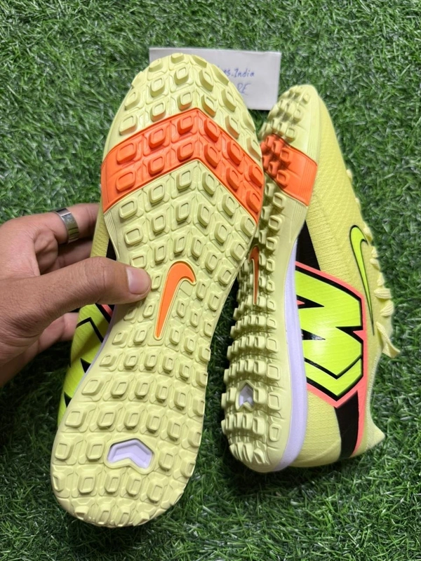 Mercurial Vapor 16 Yellow Green AG/Turf Low-top With Lace - 7.5