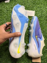 Phantom 6 Luna III Elite White And Blue Low-top FG With Lace - 7.5