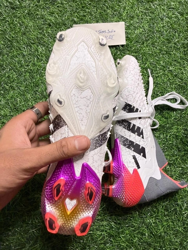 Predator Freak White High Top FG  With Lace FG - 9.5