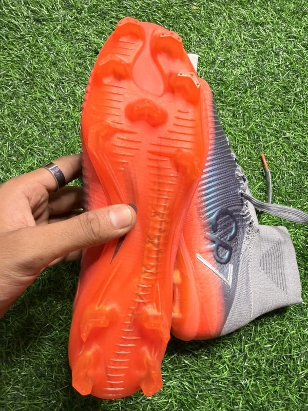 Mercurial Superfly 5 CR7 Edition High-Top FG With Lace - 5.5