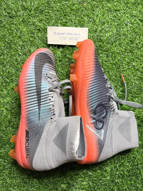 Mercurial Superfly 5 CR7 Edition High-Top FG With Lace - 7.5