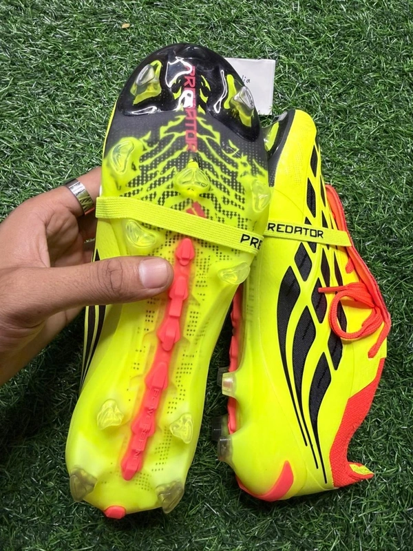 Predator Elite Foldover Yellow Colour FG With Lace - 9