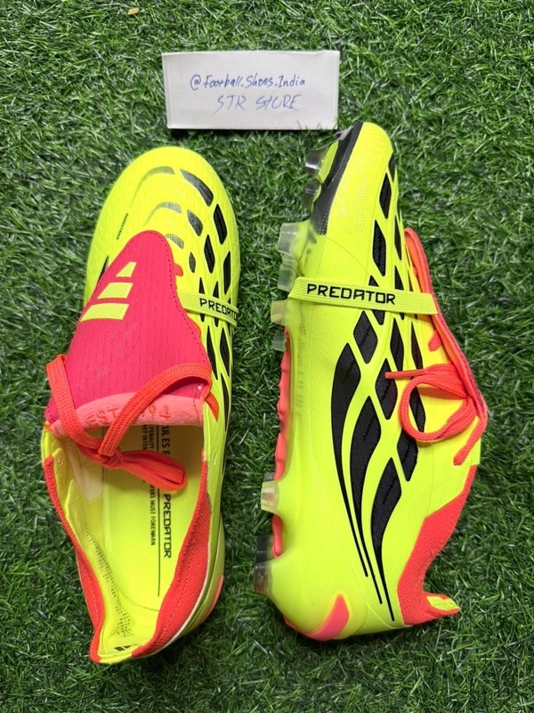 Predator Elite Foldover Yellow Colour FG With Lace - 7.5