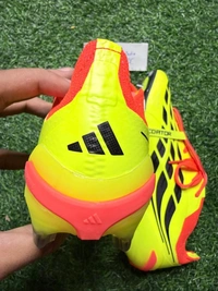 Predator Elite Foldover Yellow Colour FG With Lace - 6.5