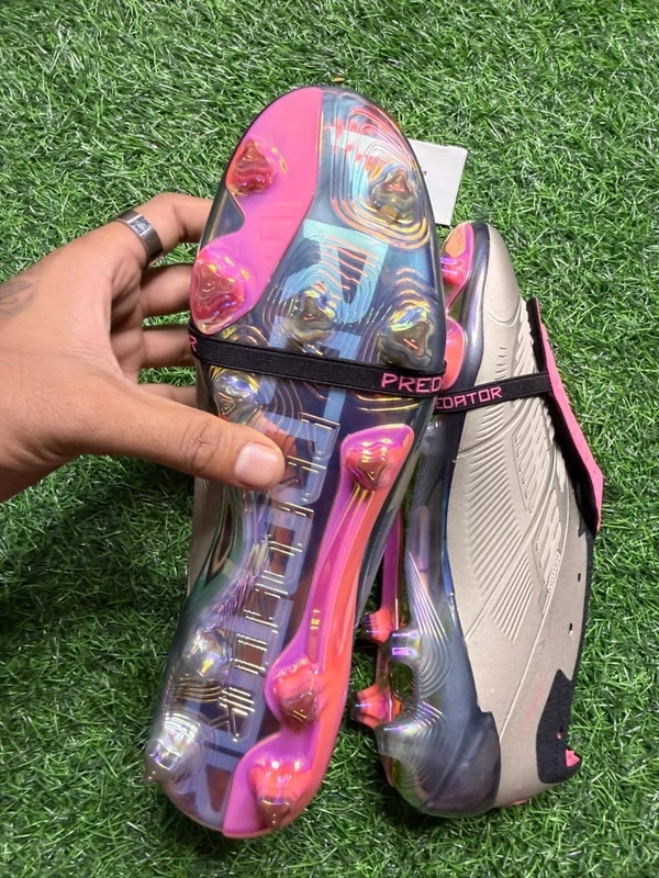 Predator Foldover Elite Grey And Pink FG - 6.5