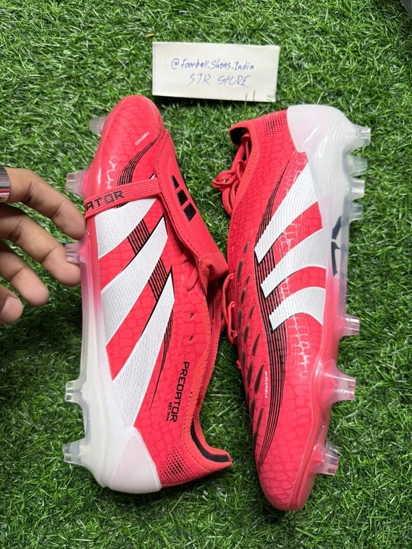 Predator Foldover Elite Red Colour With Lace FG - 9.5