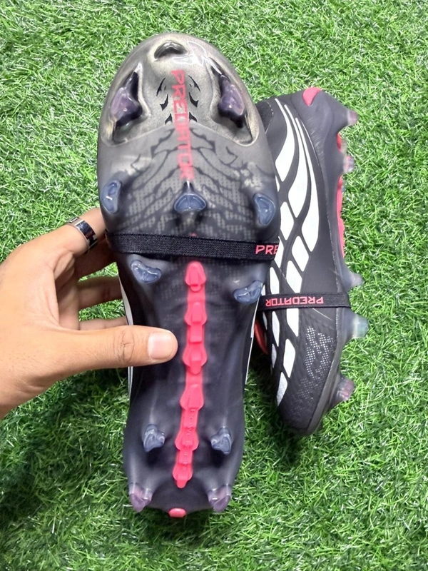 Predator Elite Foldover FG Red And Black With lace - 7.5