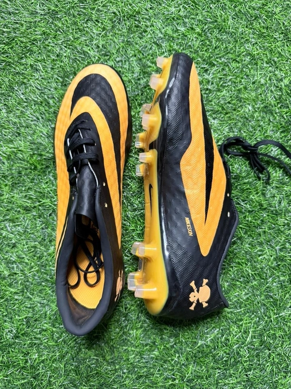 Hypervenom Phantom 3 Orange & Black Low-top FG With Lace - 7