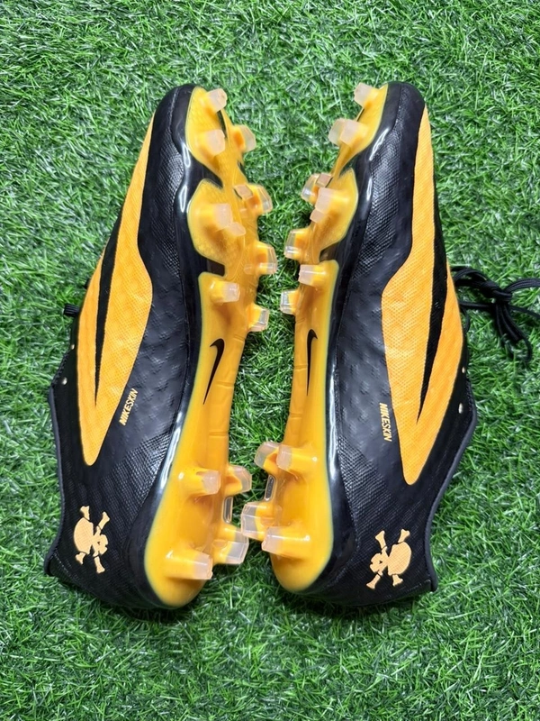 Hypervenom Phantom 3 Orange & Black Low-top FG With Lace - 7