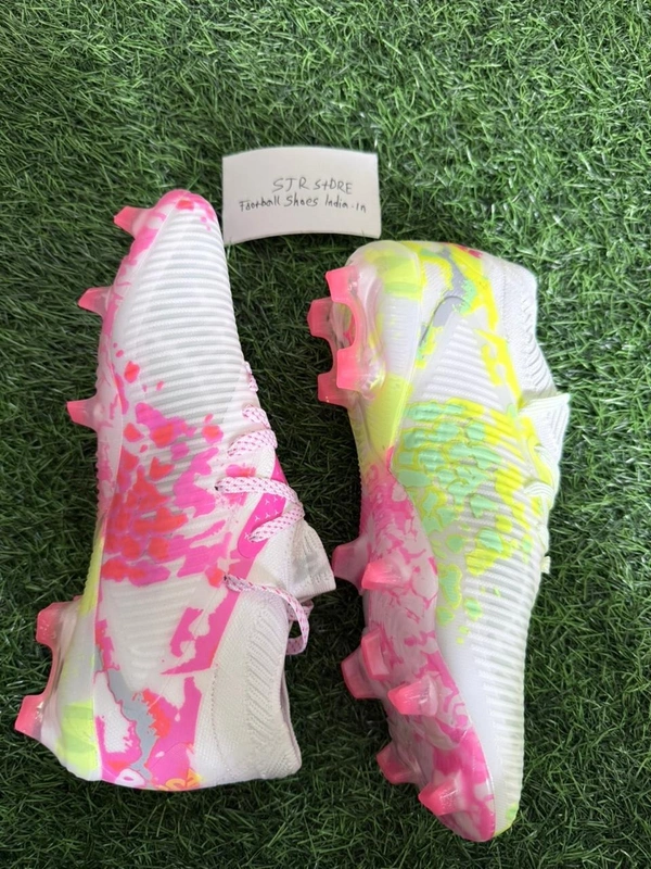 Future Ultimate 8 Twin Colour Low-top FG With Lace - 6.5