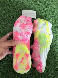 Future Ultimate 8 Twin Colour Low-top FG With Lace - 6.5