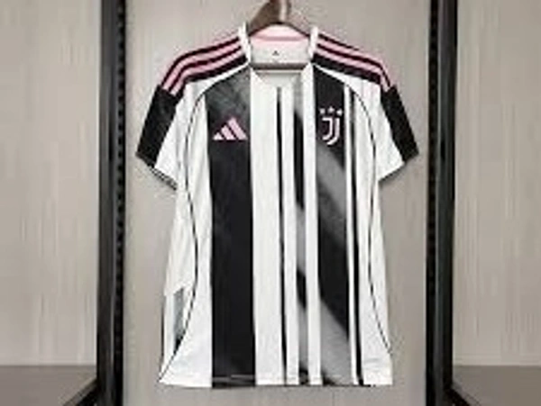 Juventus FC 25/26 Home Player Edition Half Sleeve - M