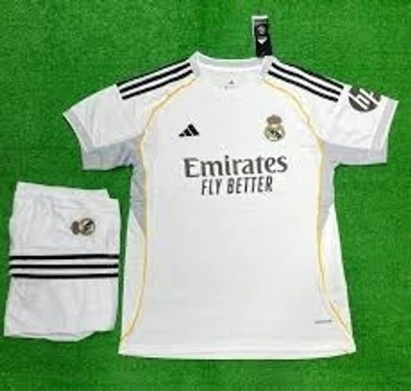 Madrid 25/26 Home Jersey Fan Edition With Short - L