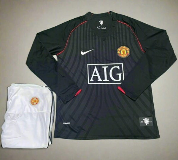 Retro Manchester United 2008 Away Fan Edition Full Sleeve With Short - L