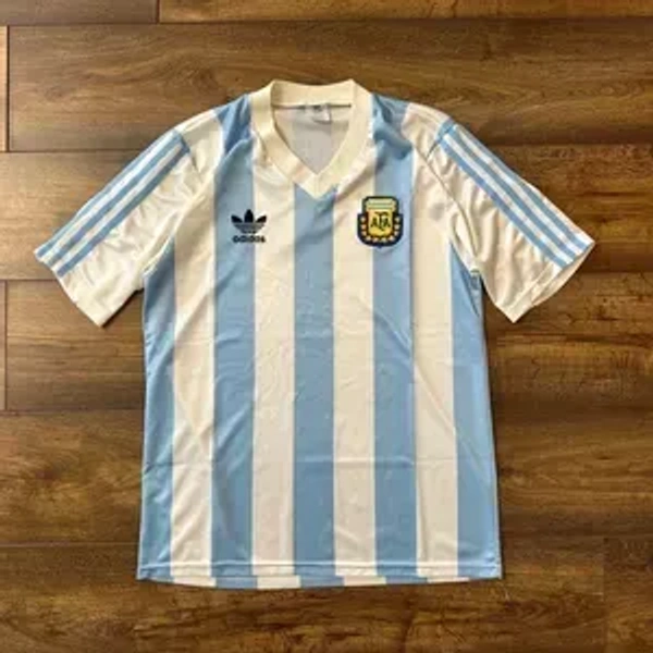 Retro Argentina 1978 Home Kit Half Sleeve - M