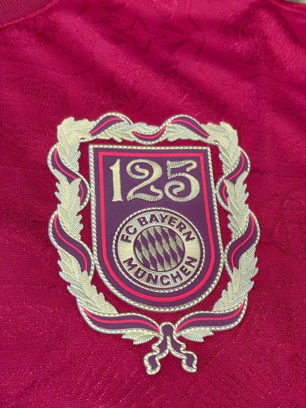 Bayern Munich 125th Aniversary Red Player Edition - M