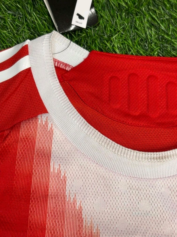 Bayern Munich 25/26 Home Kit Player Edition - XXL