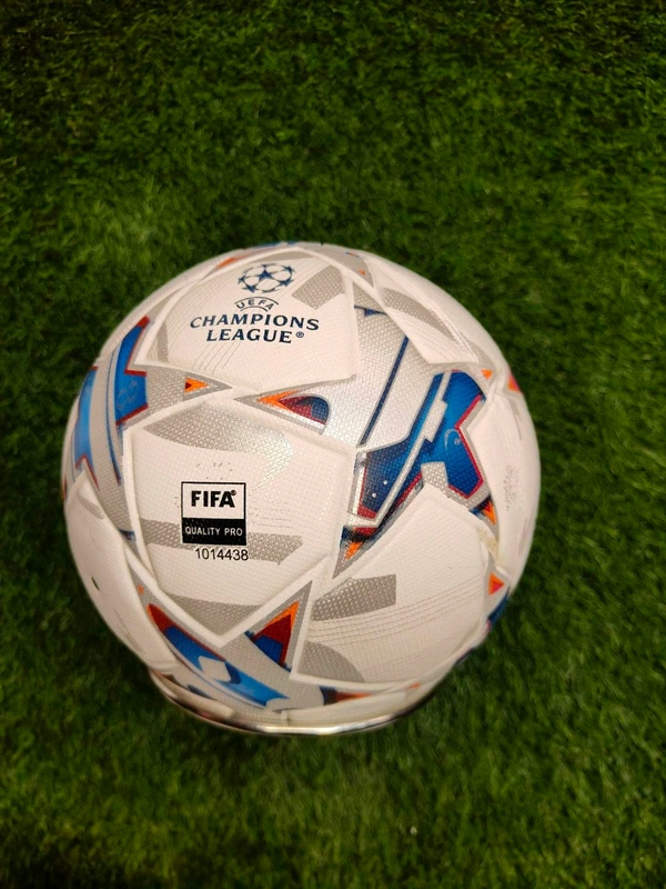 Champions League 23/24 Match Ball Replica (5 Size)