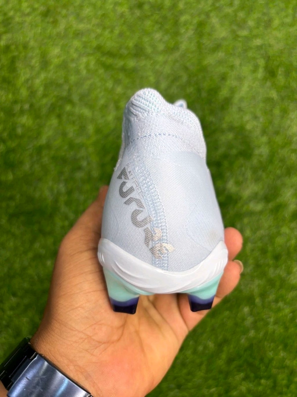 Future 8 Ultimate Baby Blue Colour FG With Lace - 6.5