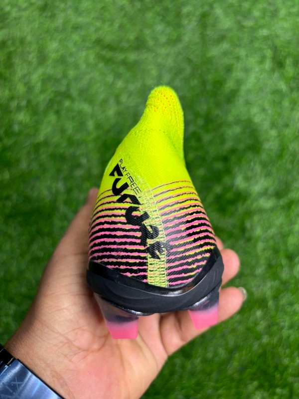 Future 8 Ultimate Yellow Colour FG With Lace - 7.5