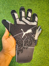 Future Black Colour Match Gloves - 9