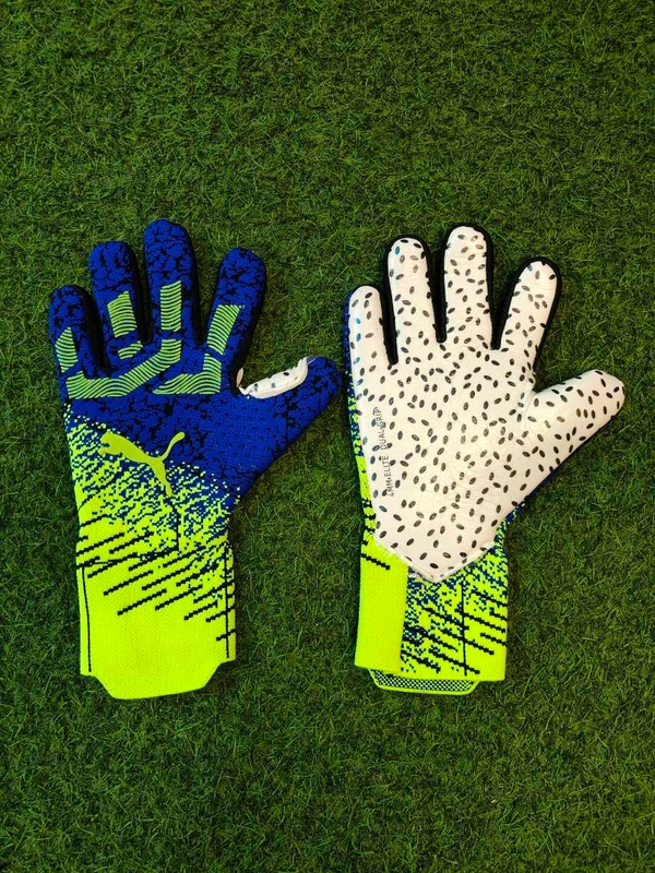 Future Green And Blue Colour Match Gloves - 8