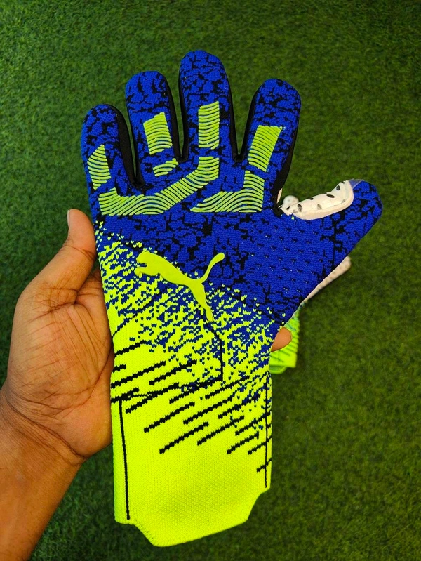 Future Green And Blue Colour Match Gloves - 8