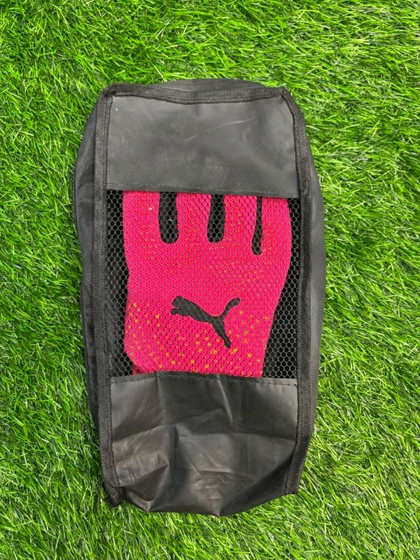 Future Ultimate Pink GK Gloves - 9