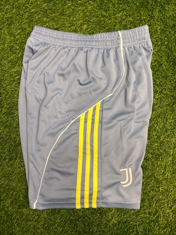 Juventus FC 25/26 Away Kit Fan Edition With Short - M