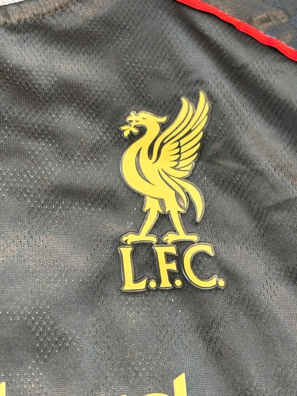 Liverpool FC Black Colour Player Edition Half Sleeve - L