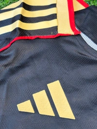 Liverpool FC Black Colour Player Edition Half Sleeve - XL