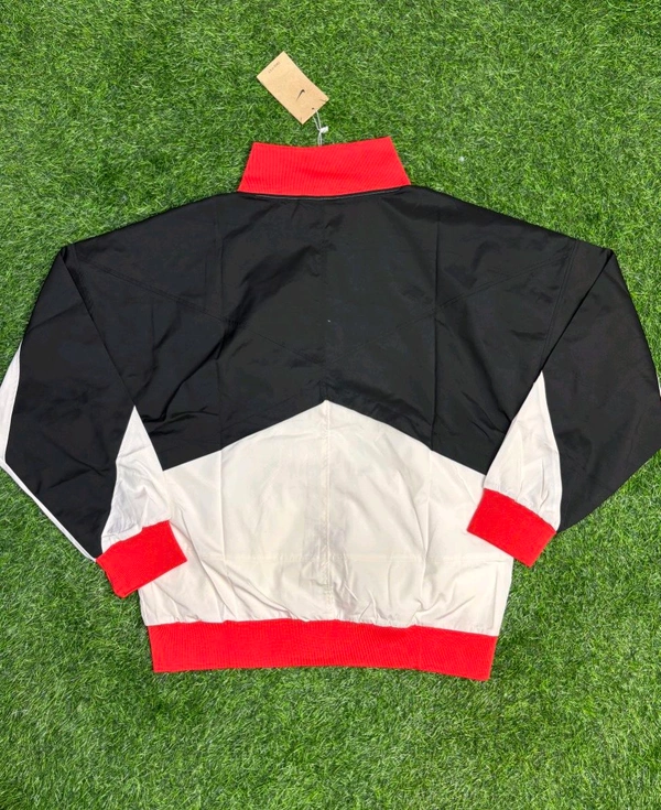 Liverpool FC White And Black Colour Windbreaker - M