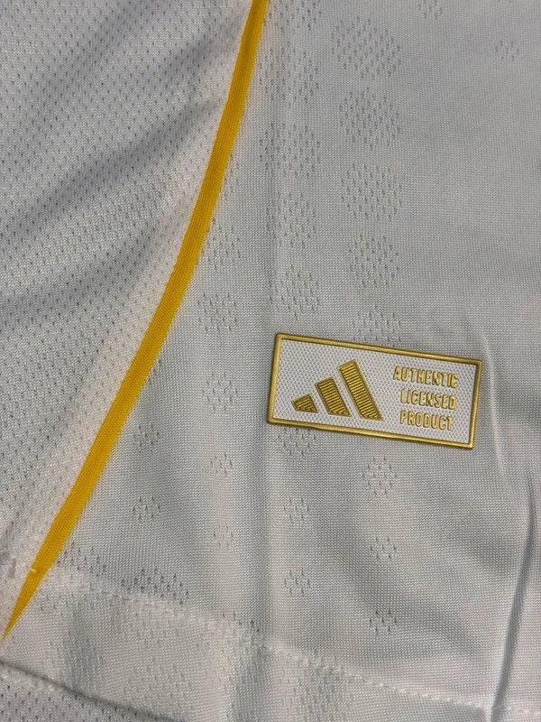 Madrid 25/26 Home Jersey Player Edition - XL