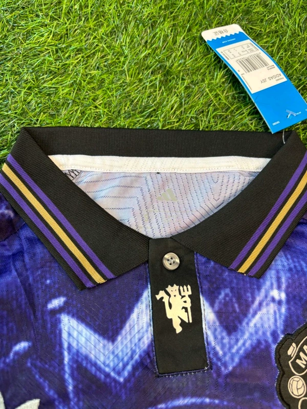 Manchester United Violet Special Master Edition Half Sleeve - L