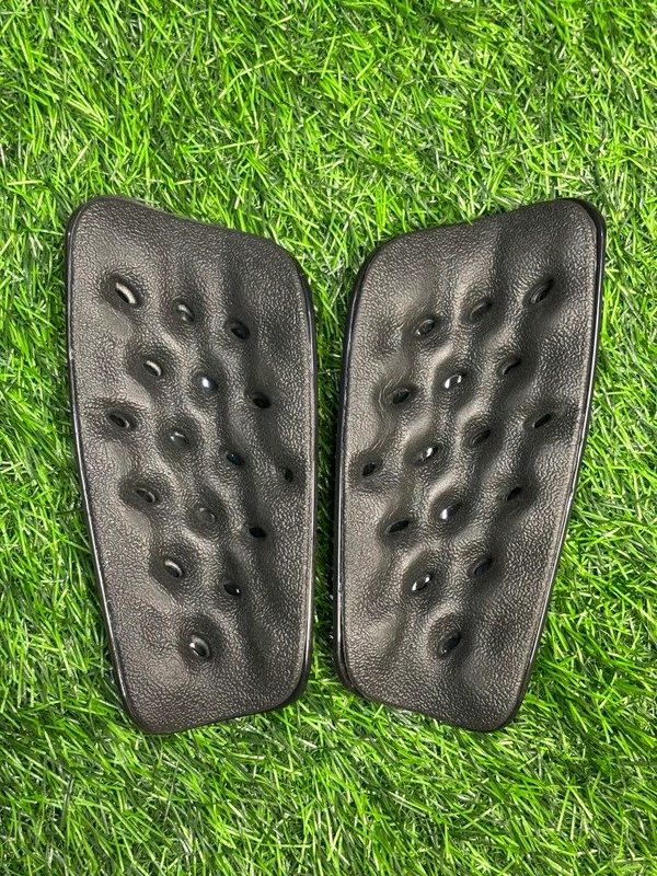 Mercurial Lite Black Colour Premium Shin Pad