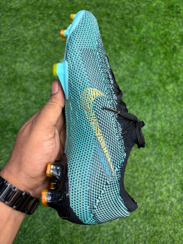 Mercurial Vapor 12 Elite CR7 Edition Low-top FG With Lace - 8.5