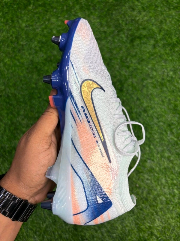 Mercurial Vapor 16 Elite CR7 Edition SG With Lace ( Metal Changer) - 5.5