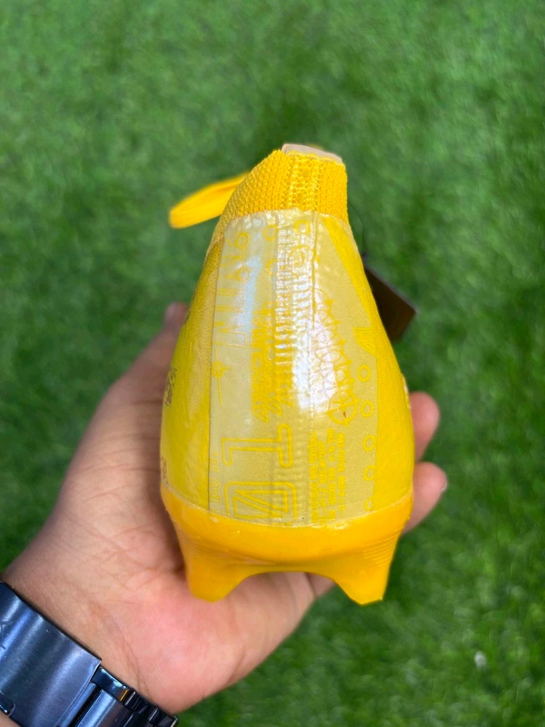 Mercurial Vapor 16 Elite Yellow Low-Top SE FG - 7