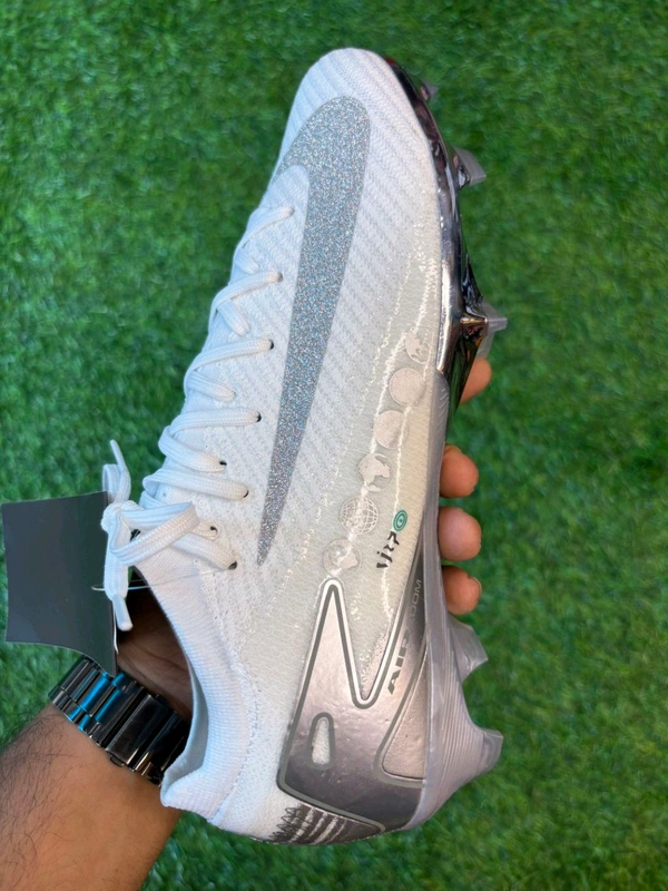 Mercurial Vapor 16 White & Silver Low-top FG(VINI JR) - 7.5