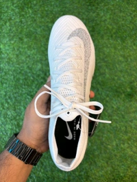 Mercurial Vapor 16 White & Silver Low-top FG(VINI JR) - 7.5
