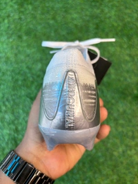 Mercurial Vapor 16 White & Silver Low-top FG(VINI JR) - 7.5