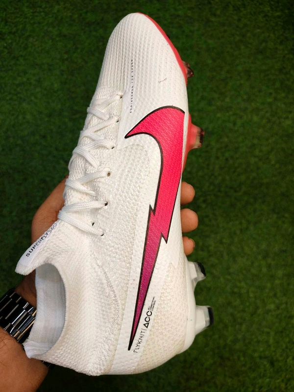 Mercurial Vapor Elite 13 White Colour High Ankle With Less - 7.5