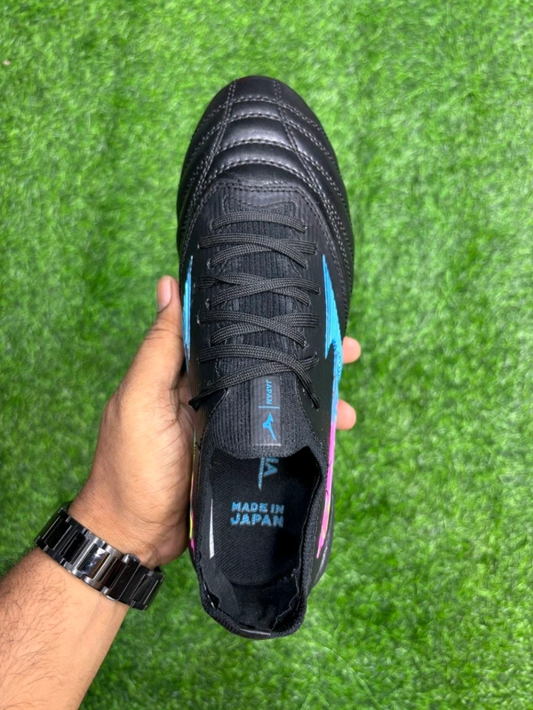 Mizuno Neo Black Colour Low-top FG With Lace - 9