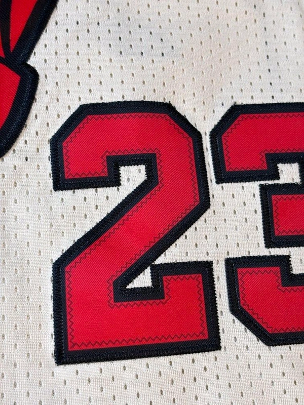 NBA Chicago Bulls White Colour - Jordan 23 - M